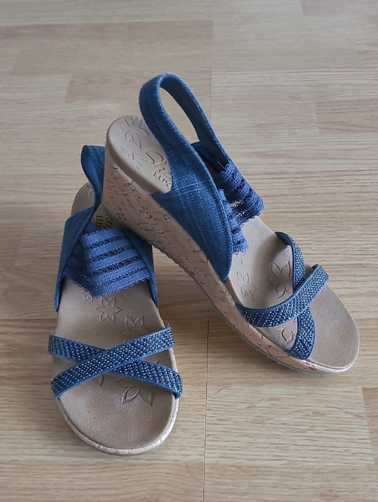 Skechers Shoes - Skechers Luxe Foam Sandals Beverlee- Fancy Sips